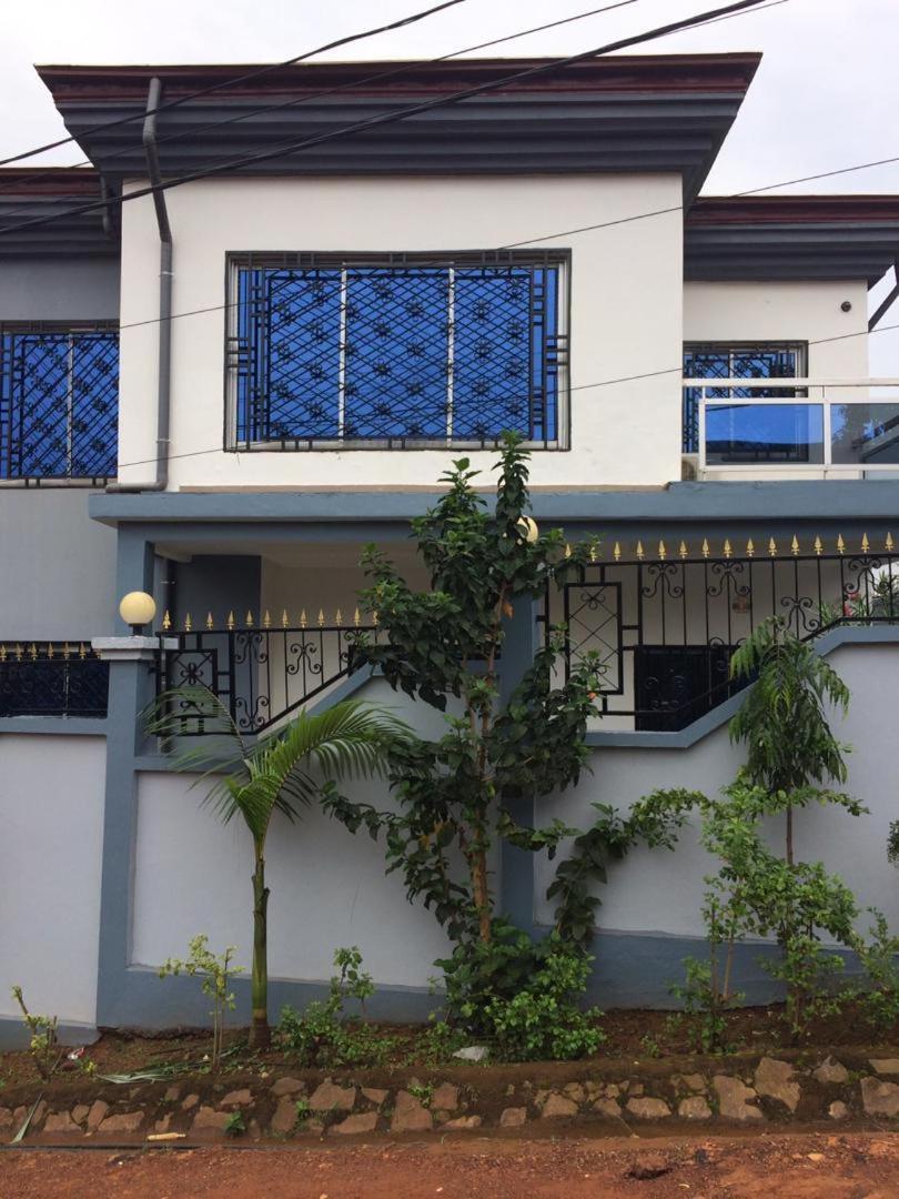 Afan Yaounde Lodge Exterior photo